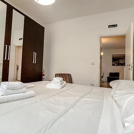 Cozy - Elegance And Comfort Near The Fair Bari