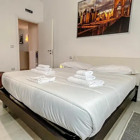 Cozy - Elegance And Comfort Near The Fair Bari