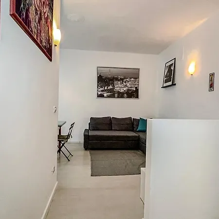 Апартаменты Cozy - Elegance And Comfort Near The Fair