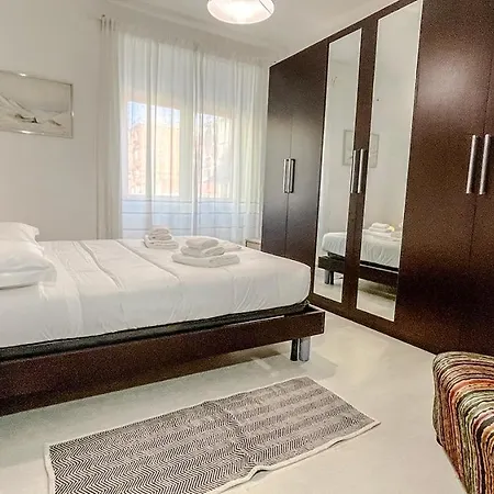 Cozy - Elegance And Comfort Near The Fair Apartment *