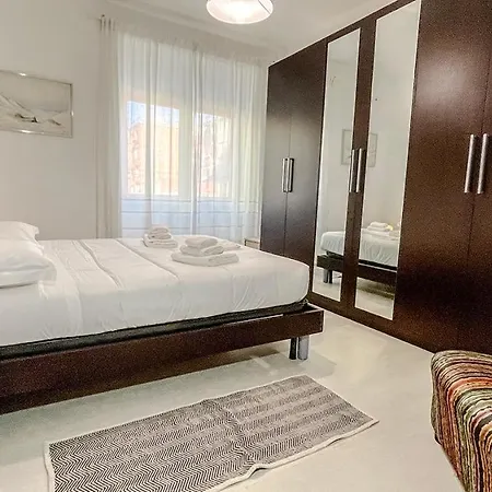 Cozy - Elegance And Comfort Near The Fair Apartamento *